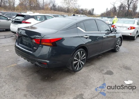 2019 Nissan Altima 2.5 Platinum z USA, uszkodzony, nr VIN 1N4BL4FW7KC196061